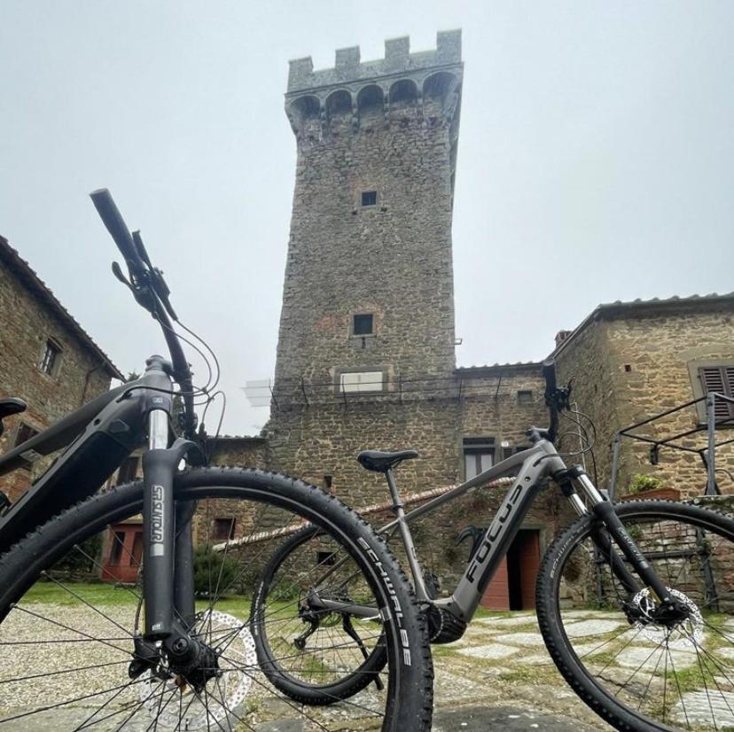 Castello Di Gargonza Hotel Monte San Savino Exterior photo